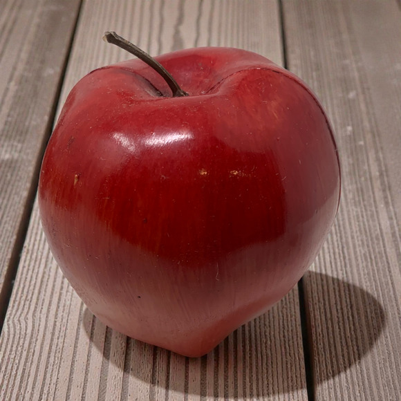 Vintage Lot 20 x Red Apples Faux Fruit Realistic Farmhouse Cottage Decor Display - Picture 2 of 5